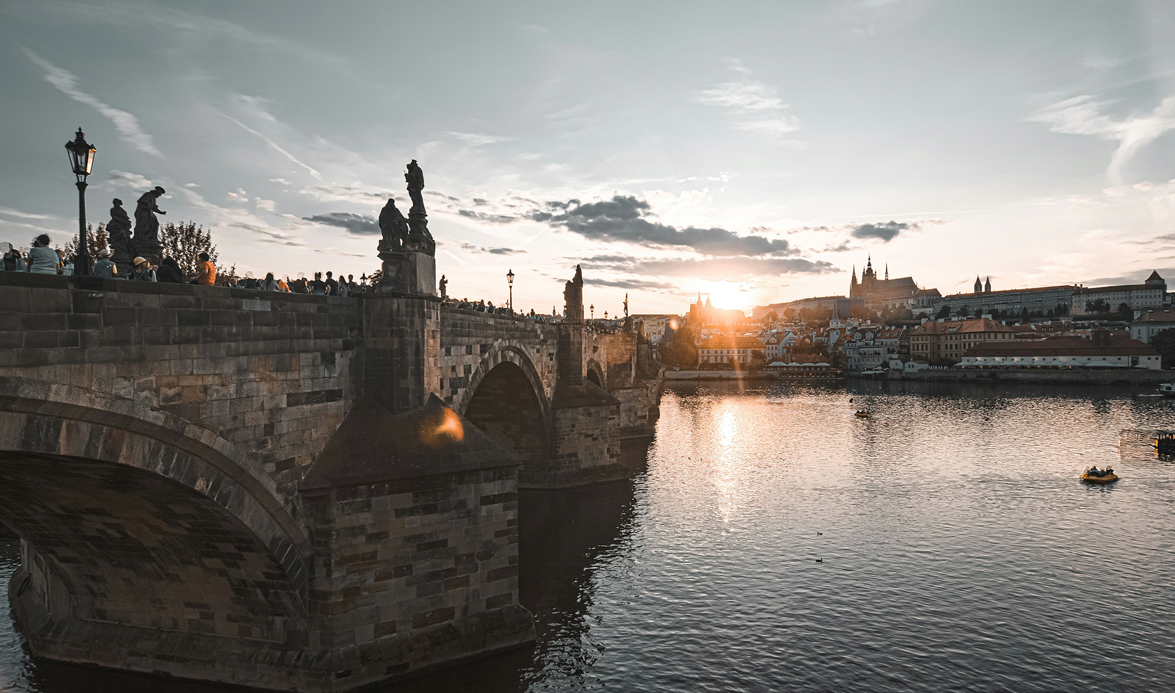Přední poskytovatel auditorských, daňových, poradenských & konzultačních služeb